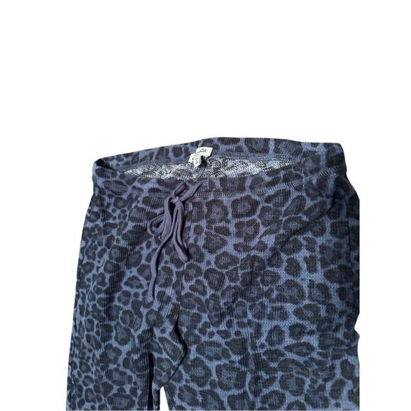 Splendid pj set - long sleeve jogger pants - sz small- leopard thermal waffle bl - Picture 10 of 12